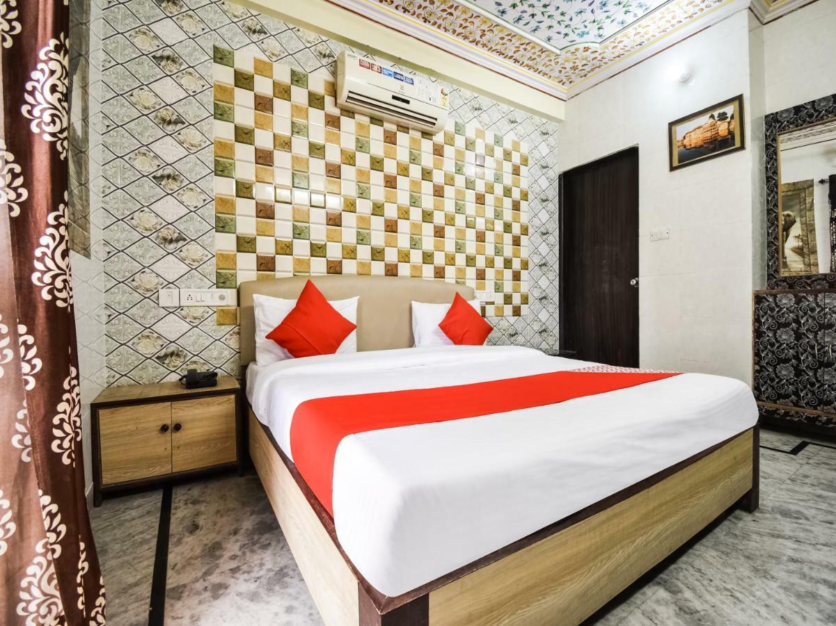 Oyo 48665 Kesar Palace Amer Экстерьер фото