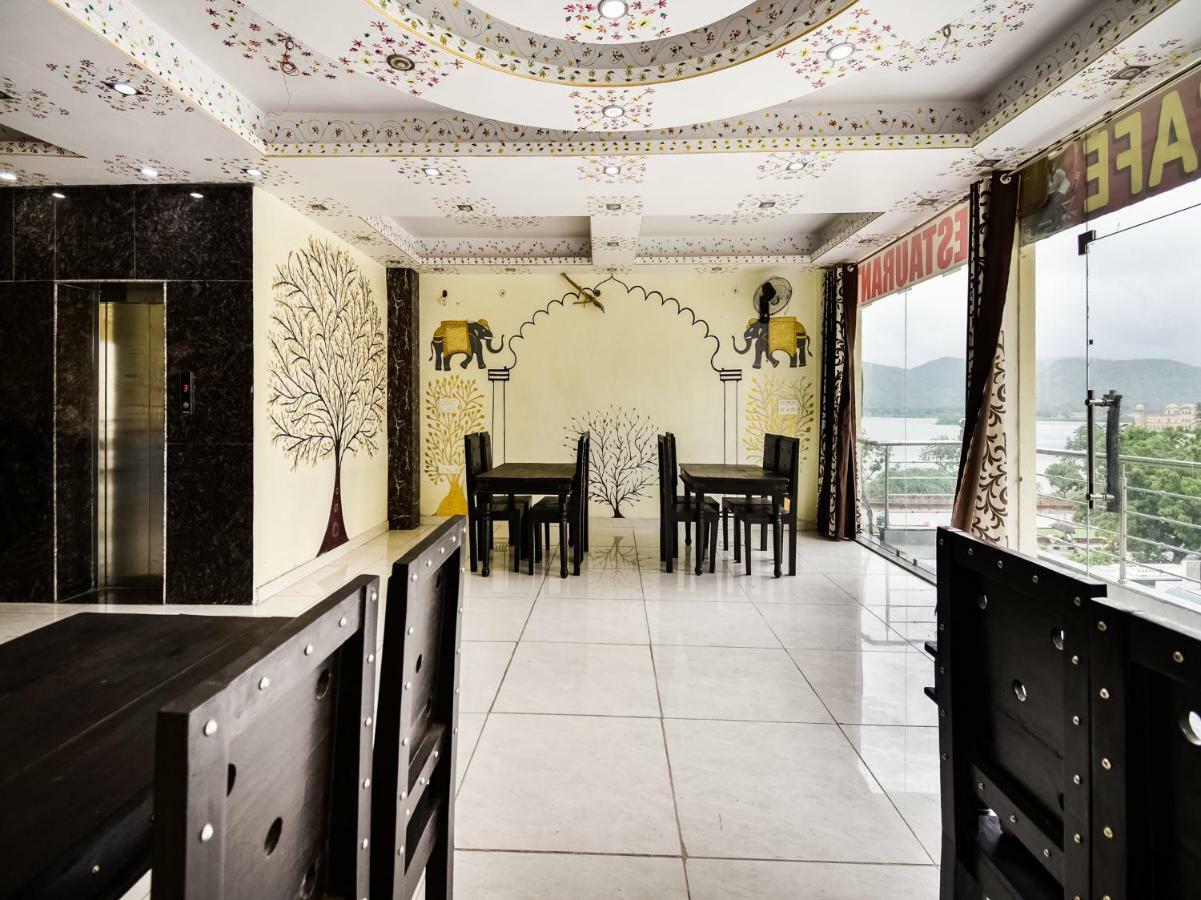 Oyo 48665 Kesar Palace Amer Экстерьер фото