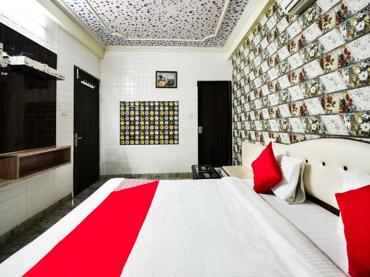 Oyo 48665 Kesar Palace Amer Экстерьер фото