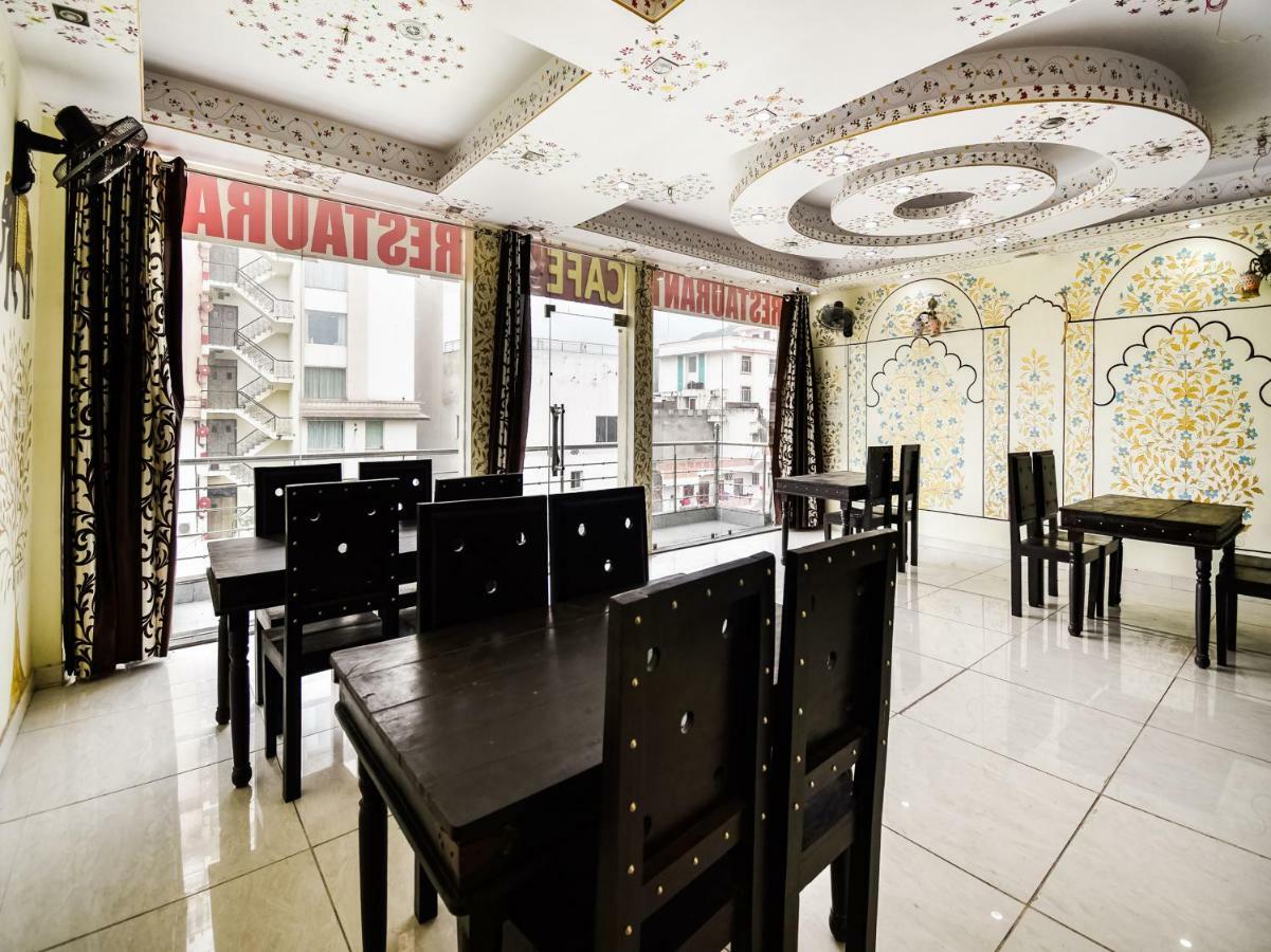 Oyo 48665 Kesar Palace Amer Экстерьер фото