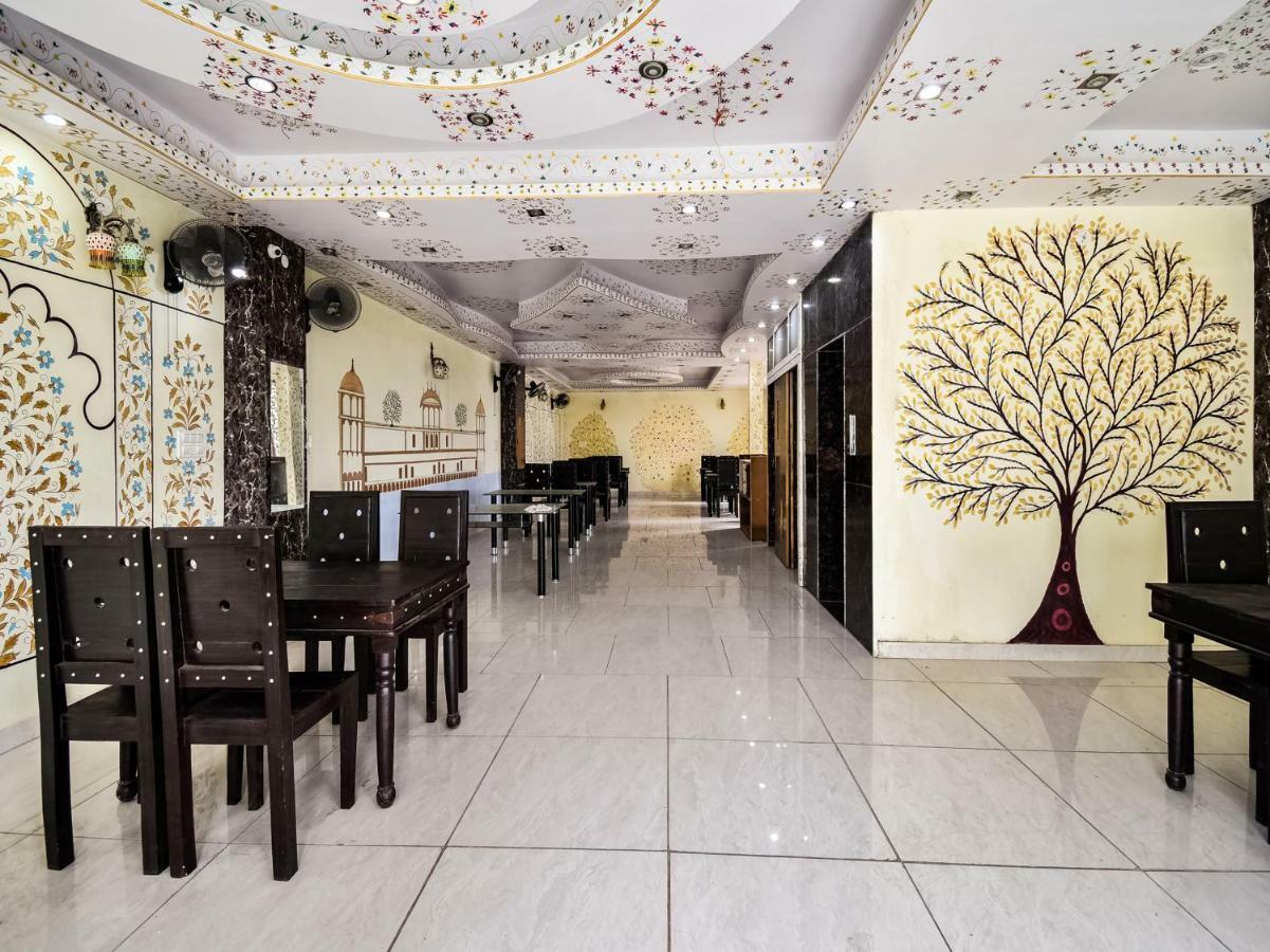 Oyo 48665 Kesar Palace Amer Экстерьер фото