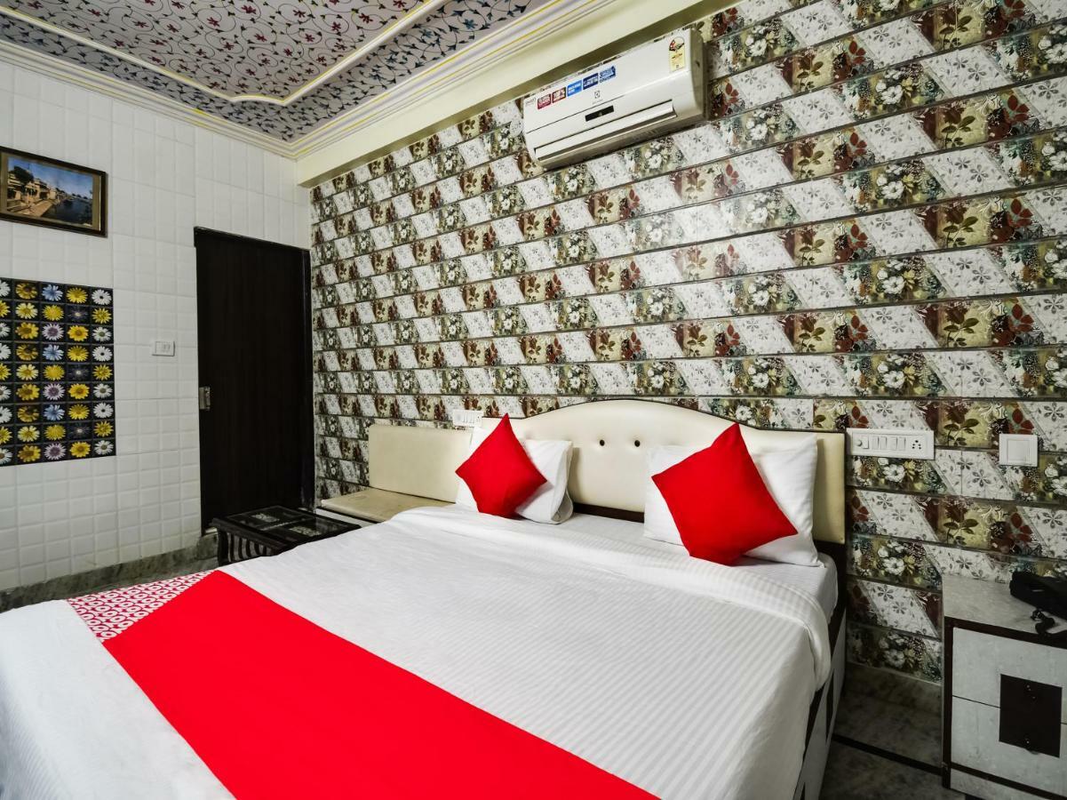 Oyo 48665 Kesar Palace Amer Экстерьер фото